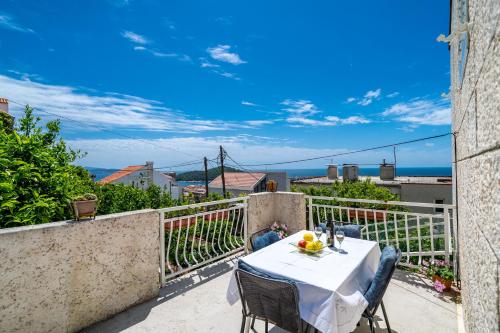 Apartments Kazo 1