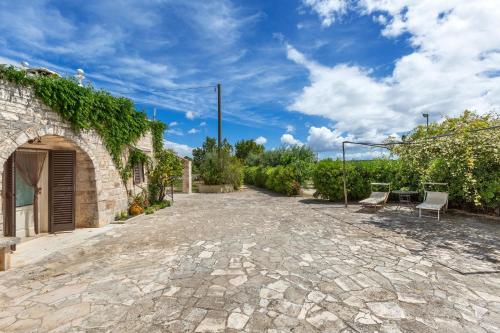  Trullo Ventura by BarbarHouse in Locorotondo