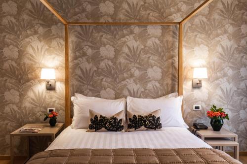 1 queen bed, 1 twin bed