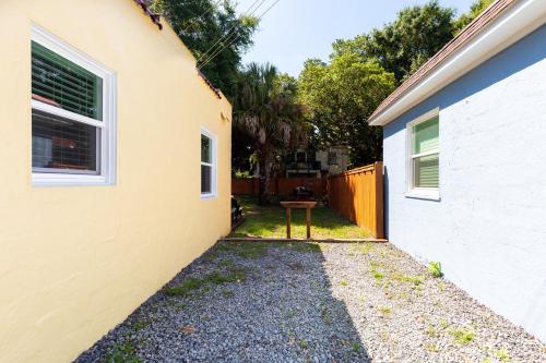 Casita Amarillo - image 3