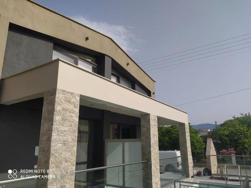 Amalia Deluxe Villas