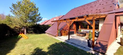 Skats, Vila Devana in Tatranská Javorina