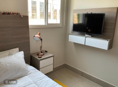 Condo Furnished Amueblado, El Golf, Las Condes Santiago con vista al Costanera Center