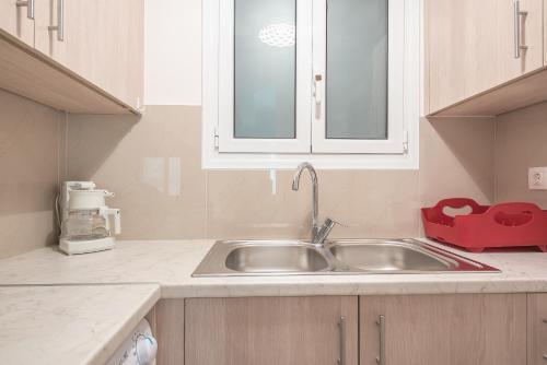 Cozy Acropolis Studio by Cloudkeys - image 10