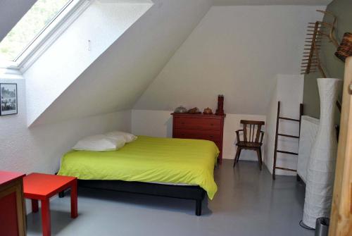 1 double bed, 1 twin bed, 1 bunk bed