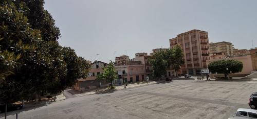 LT La Rosa - image 3