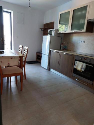 Cocina, Ubytování na vejminku (Ubytovani na vejminku) in Jindrichuv Hradec