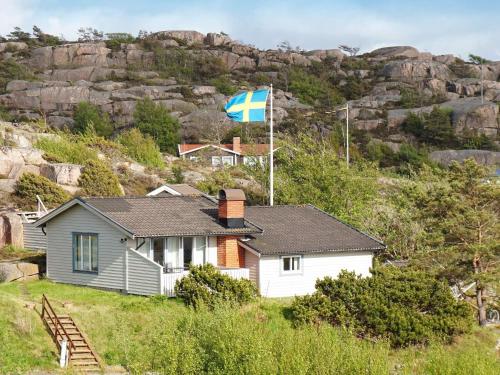 6 person holiday home in Bovallstrand