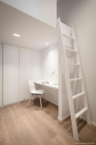 Studios fully equipped near Place Stephanie - Tap to explore photos