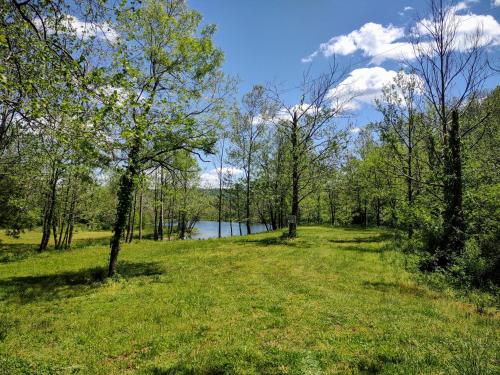 Graves Mountain Farm & Lodges