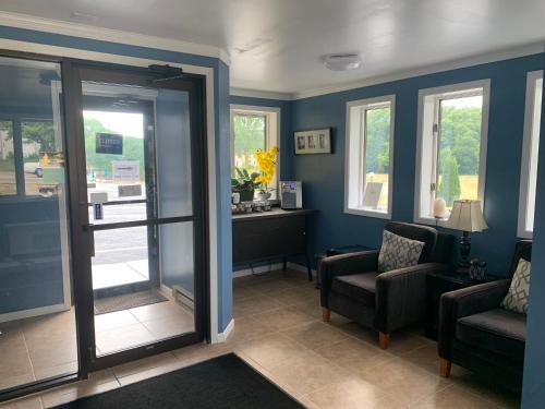 Geneva Wells Motel - image 12