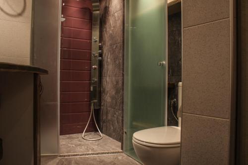 Le Rendezvous Apartment - image 2