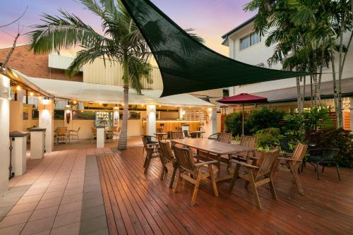 ทัศนียภาพภายนอกโรงแรม, Cairns Queens Court in แคนส์