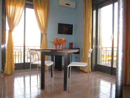 Superior Triple Room image 5