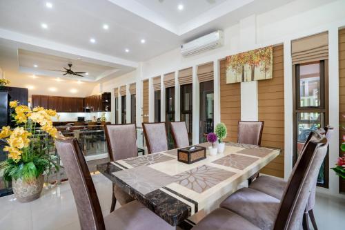 Facilities, Boutique Resort Private Pool Villa (Pet friendly) near Gibbon Rehabilitation Project