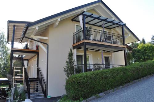 Ferienwohnung Binder Hubertusstraße - Apartment - Velden am Wörthersee