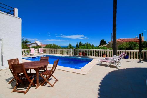 Deluxe Villa image 9