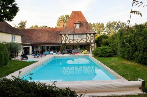 B&B Durtal - Adorable appartement avec piscine - Bed and Breakfast Durtal