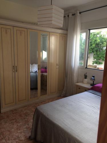  Habitación doble 4 línea playa 2 opciones 1 con baño privado y otra con baño compartido in Roquetas de Mar