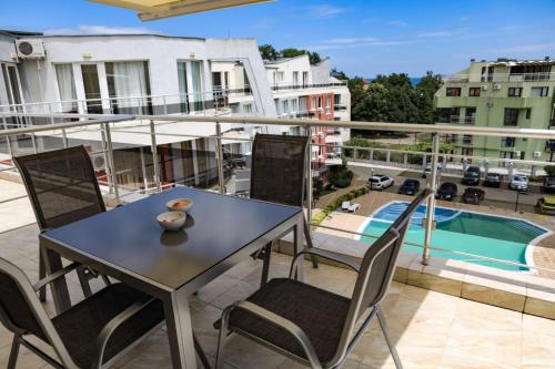 ทัศนียภาพ, Emberli Penthouse in โลเซเนท์