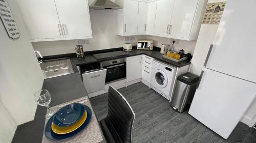 Contractor Accommodation Birmingham Large 6BR Free Parking, Birmingham (photo 4)