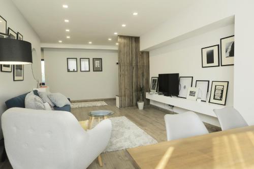 Exclusive Design - of Boulvard - Self Check-In - image 2