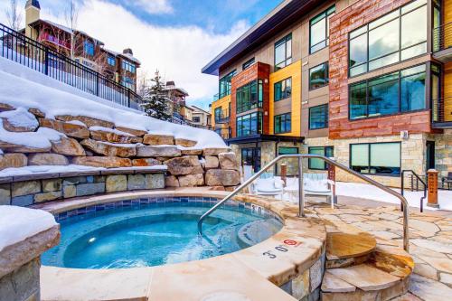 Stunning Modern Lift Park City