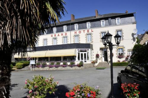 . Le Grand Hôtel de Mayenne - Logis hôtels restaurant