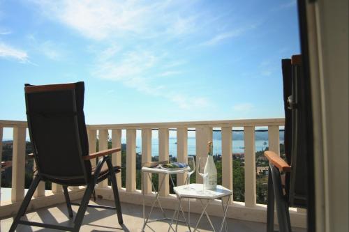 Apartments Mi&ni Room Type - Two Bedroom Apartment with Balcony and Sea View Apartments Mi&ni Room Type - Two Bedroom Apartment with Balcony and Sea View
