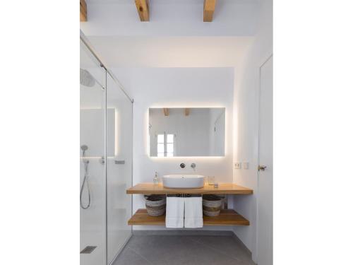 샤워실, S'Enclova Petit Hotel in 메노르카
