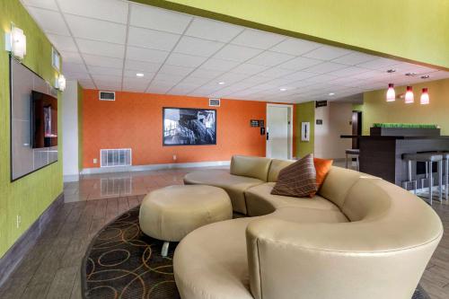 Comfort Inn & Suites Mansfield