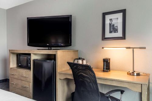 Comfort Inn & Suites Mansfield - image 5