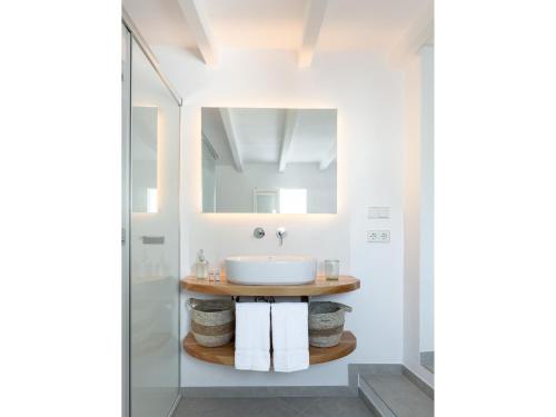 샤워실, S'Enclova Petit Hotel in 메노르카