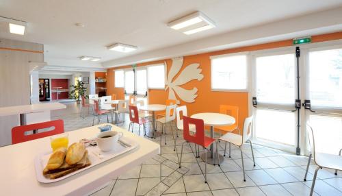 設施, 肯尼迪會展公園酒店 (Hotel Kennedy Parc des Expositions) in 塔布