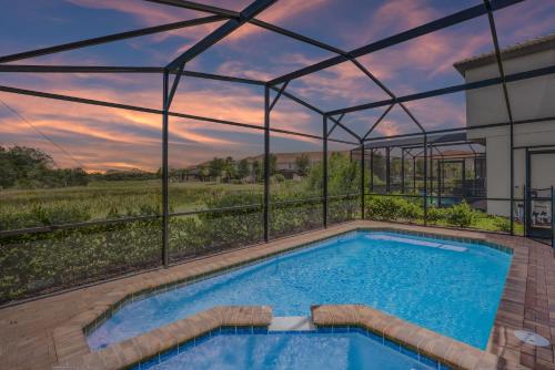 Spacious, Perfect Home for Orlando Getaway, Large Pool and Gameroom! #5ST441 in Davenport, USA