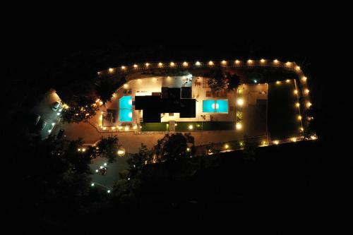 5 bedrooms, 7 beds