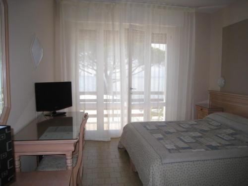 Hotel Esperia - image 8