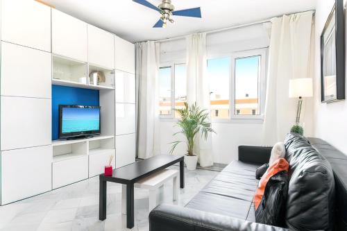 Lovely Suite with River Views and Parking 4