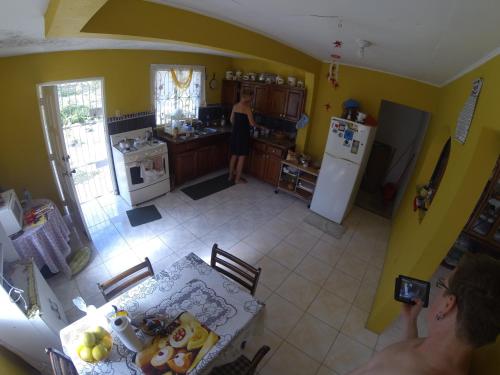 virtuve, Tina's Guest House in RioNuoya