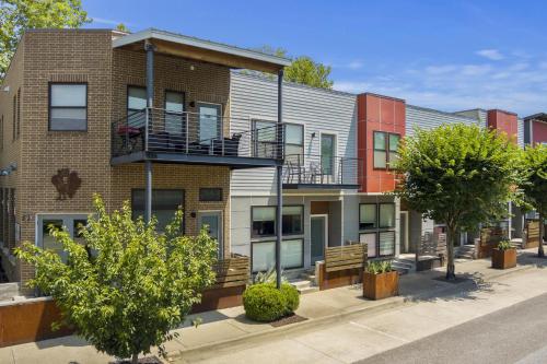 The Rover at the Mill District - HALF mile to Downtown! - image 5