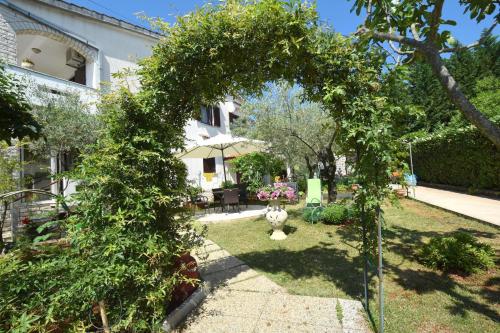  Apartment Mila in Malinska