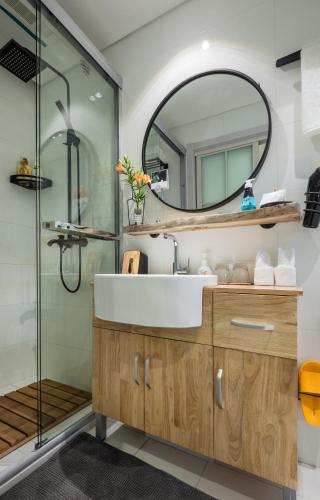 Double or Twin Room with Private Bathroom image 5