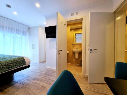 146 Studios - image 12