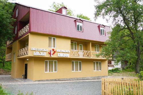 A szálláshely kívülről, Khikhani Palace in Khulo