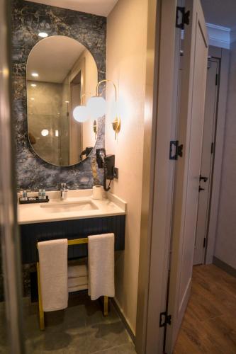 Nevi Hotel & Suites Istanbul Taksim - image 11