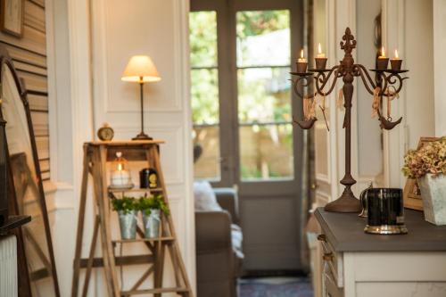 Lobby, Il Etait Une Fois Chez Moi in Le Loroux-Bottereau
