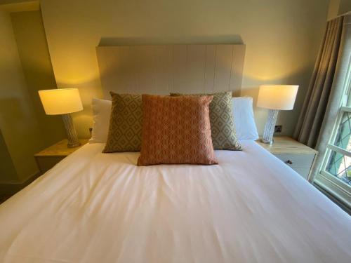 The Scotts Arms Village Inn - main image