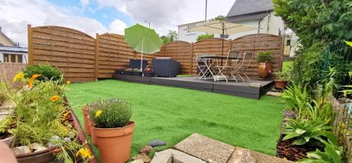 Maison d'une chambre avec jardin clos et wifi a Belle Isle en Terre gîte à louer Forêt de Coat-an-noz