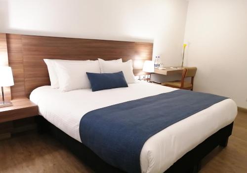 Daza Hotel by Cyan The 3-star Daza Hotel offers comfort and convenience whether youre on business or holiday in Paipa. Offering a variety of facilities and services, the hotel provides all you need for a good nights s