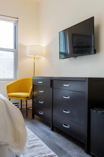 Photo 1 The Duffy Times Square by Kasa